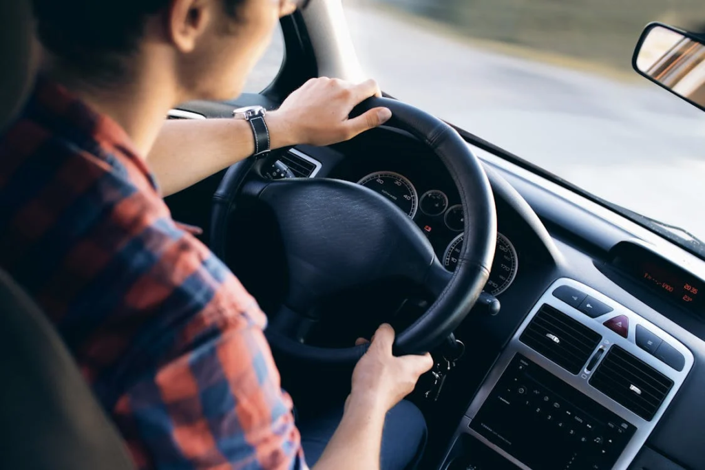 Road Travel Safety Tips: How to Avoid Common Driving Risks